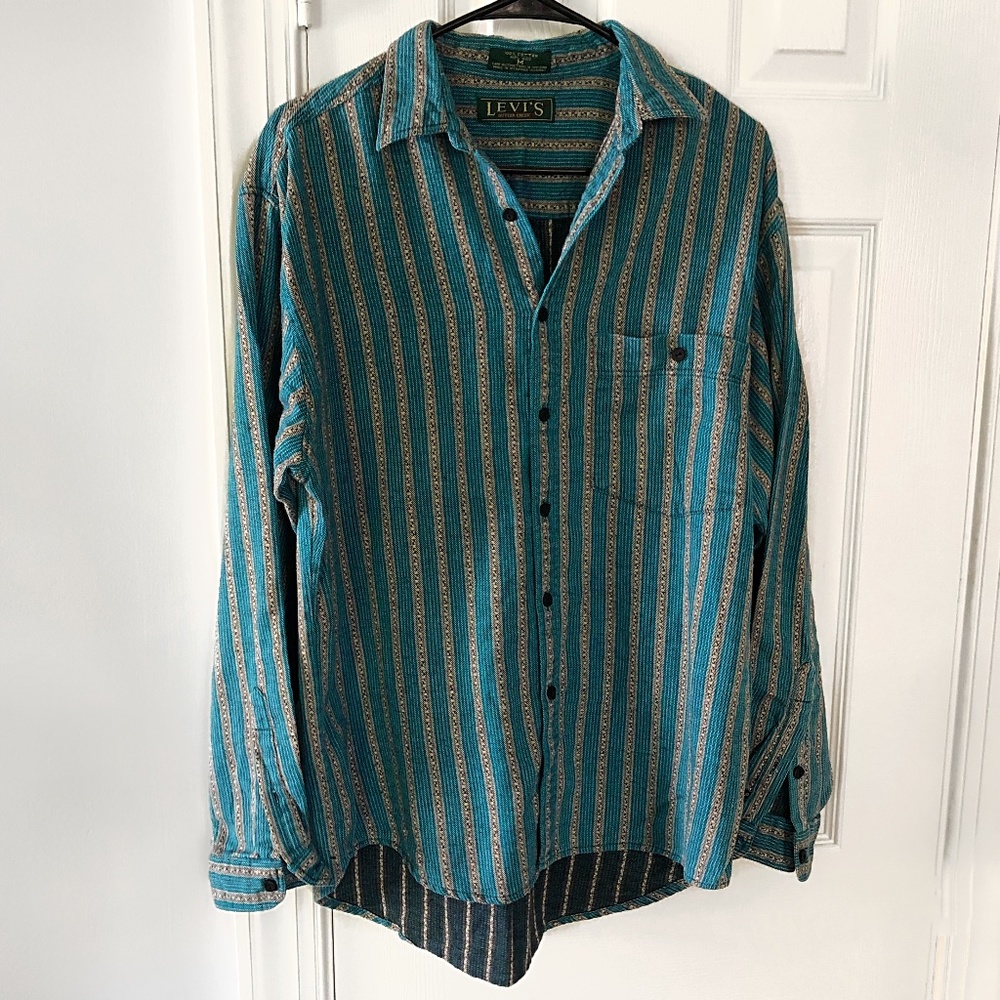Vintage 90s Levi's Sutter Creek 100% Cotton Button Down Oversized Shirt